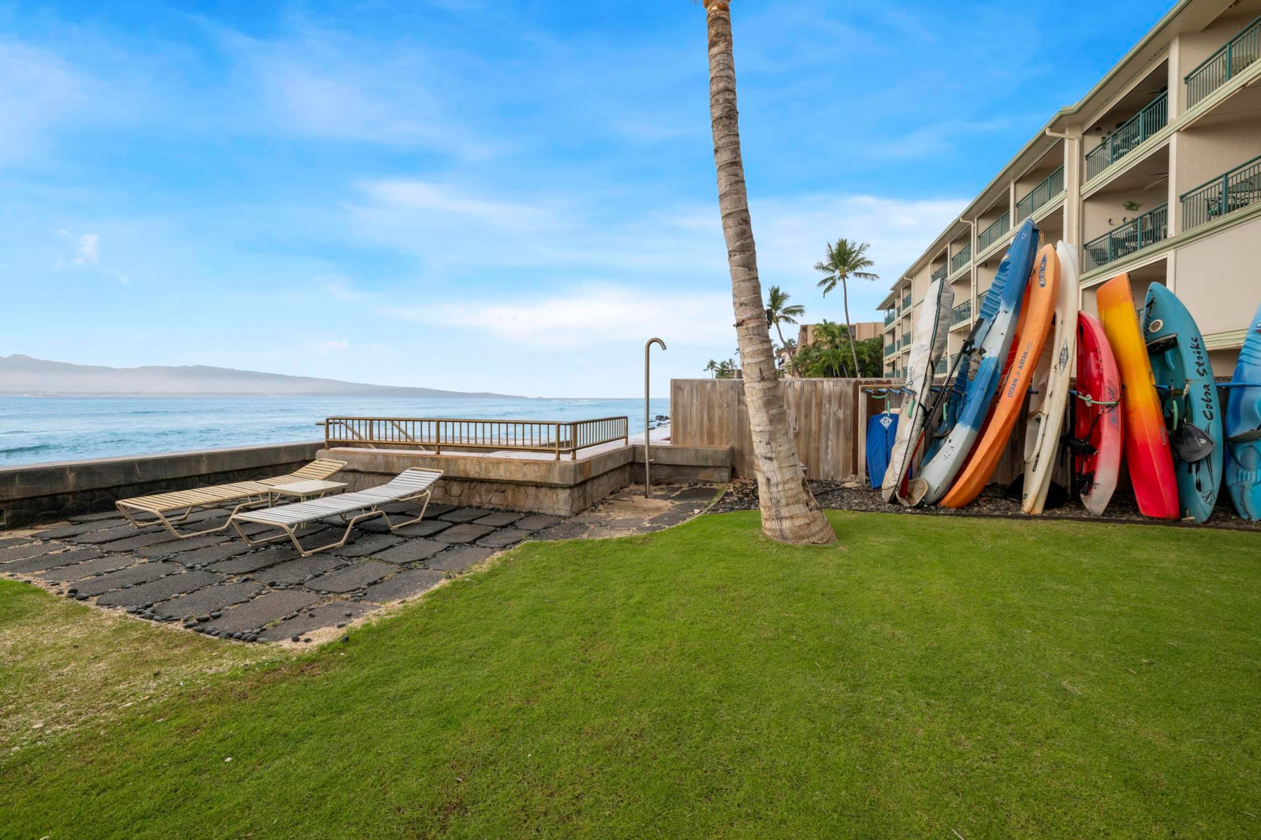 Oceanfront Maui Condo-Walk to Beach, Shops, Cafés - Image 36