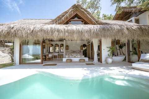 Secluded Eco-Luxury with Stunning Sea Views