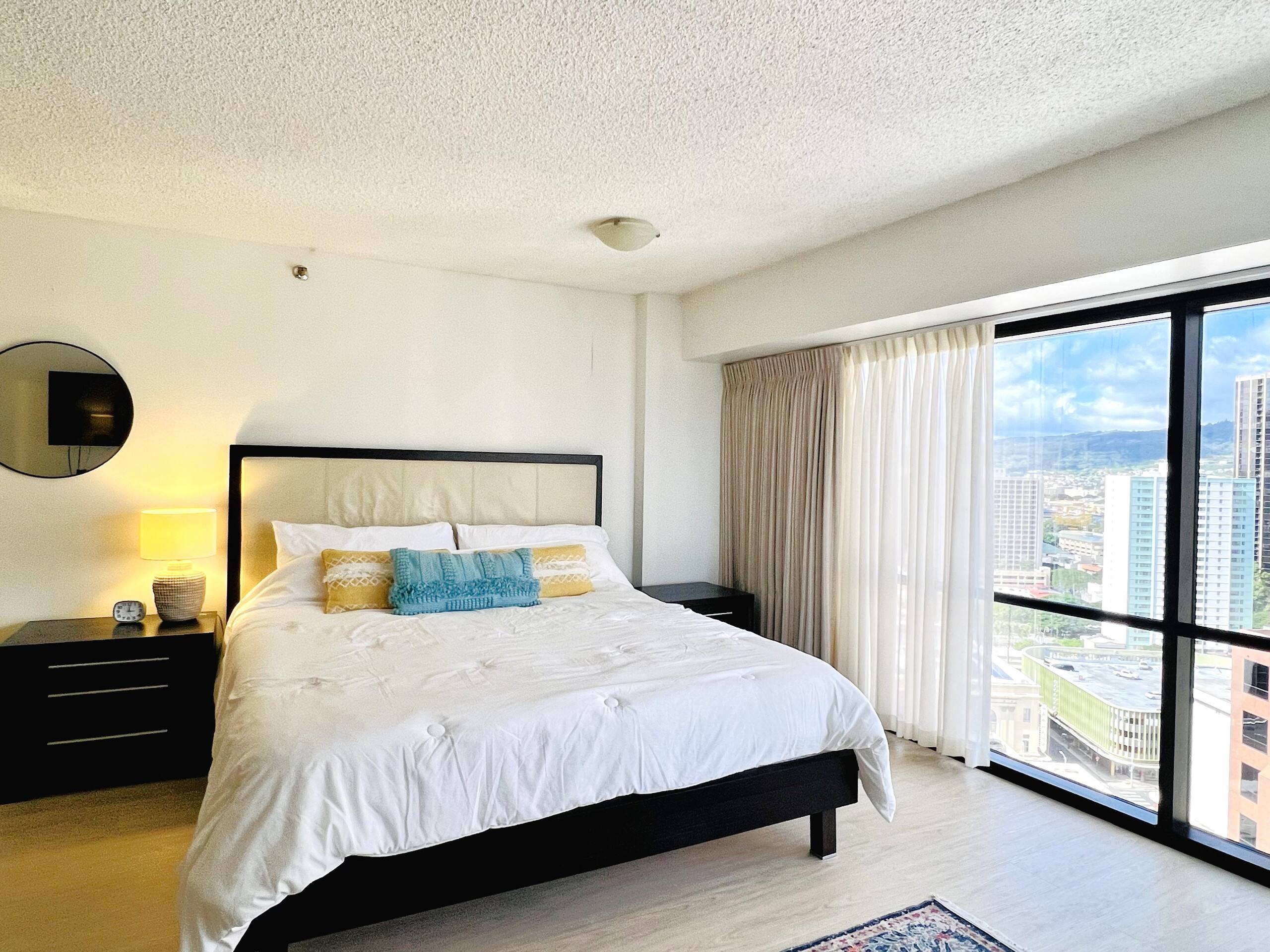 Urban Oasis: Chic & Cozy Stay at Town - Image 12