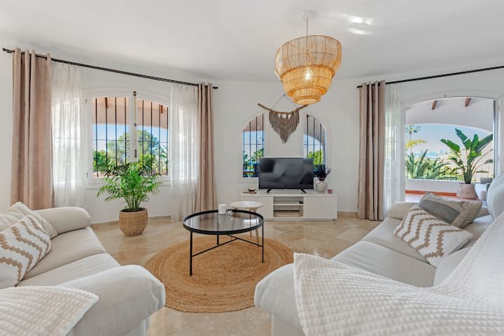 Villa La Renda - Close To The Beach In Moraira - Moraira