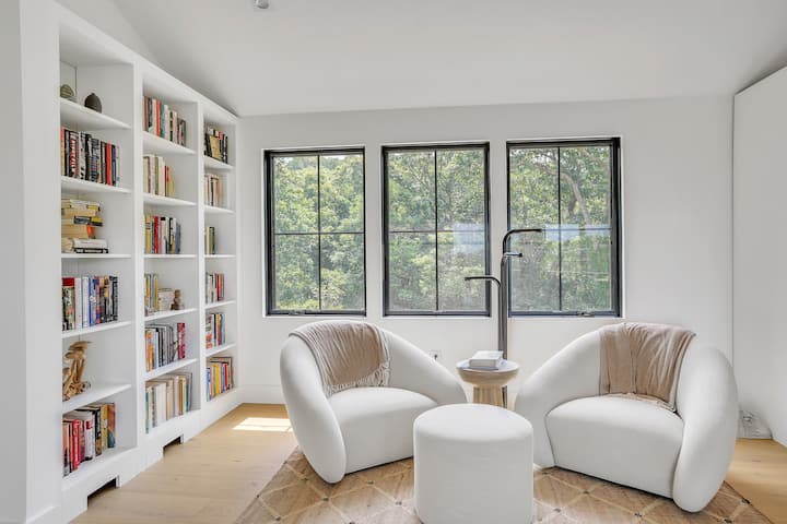 Spring Point | Luxury - Chilmark, MA