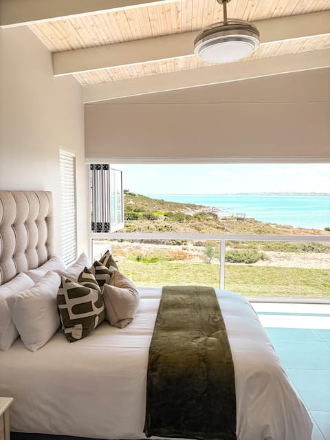 Slipway House Beachfront Villa