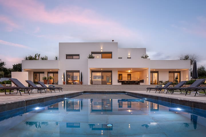 The Artist’s Villa