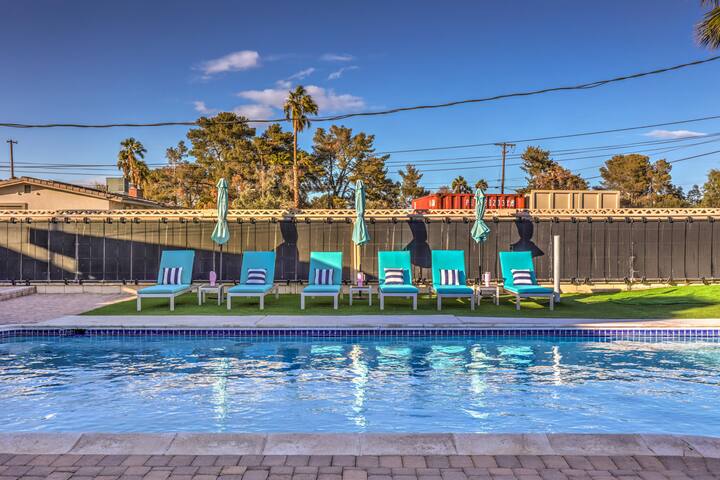 The Grand Speakeasy Estate – Luxe Vegas Retreat! gallery image 2