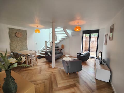 Airbnb performant: 65 m² fully equipped air-conditioned duplex à Le Creusot