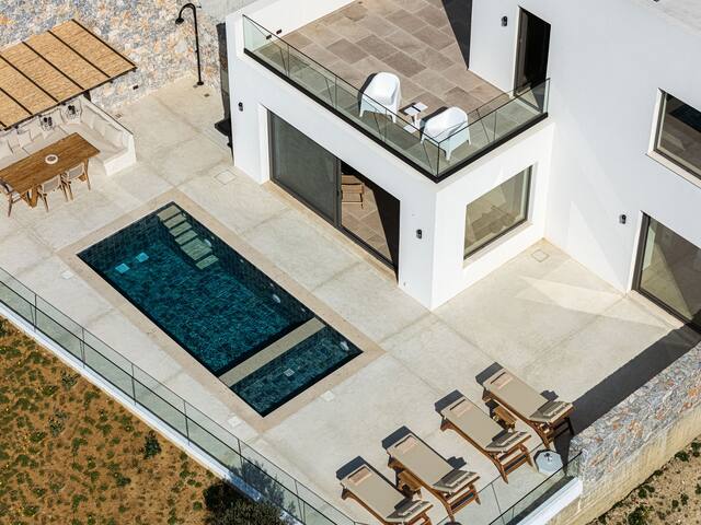 Elevate Your Escape: Rokkea Villa 350m from Beach gallery image 4