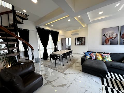 4 BHK Duplex Premium Suite Off Linking Road