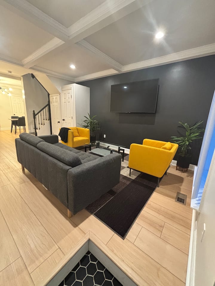 UMMC, Stadiums, Convention Center Cozy 2 BD,2.5 BA