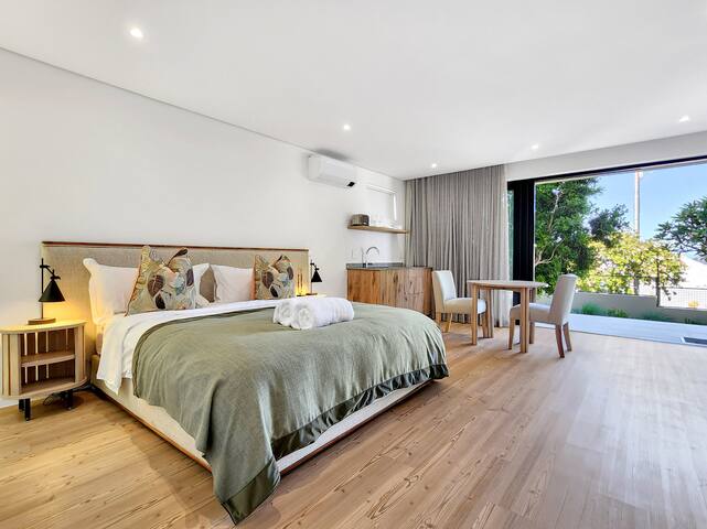 Villa Rohalya: Sensational designer hideaway / 6BR gallery image 5