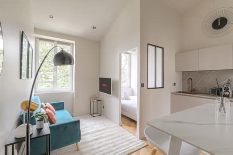 Renovated and comfortable T2, Écully for 2 people