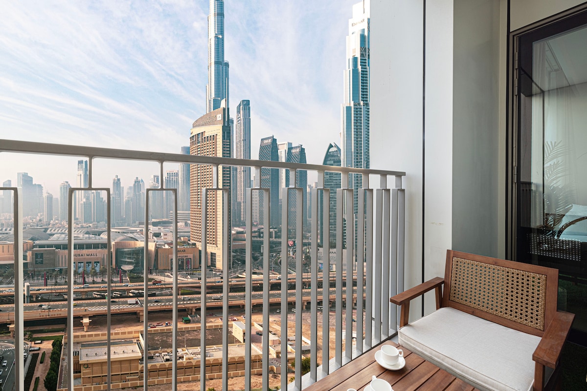 2 Bedroom Furnished Apartment with Burj Khalifa View | Downtown Views II 2