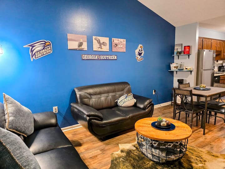 The Southern Belle-gsu, Bulldogs & Savannah Charm - Statesboro, GA