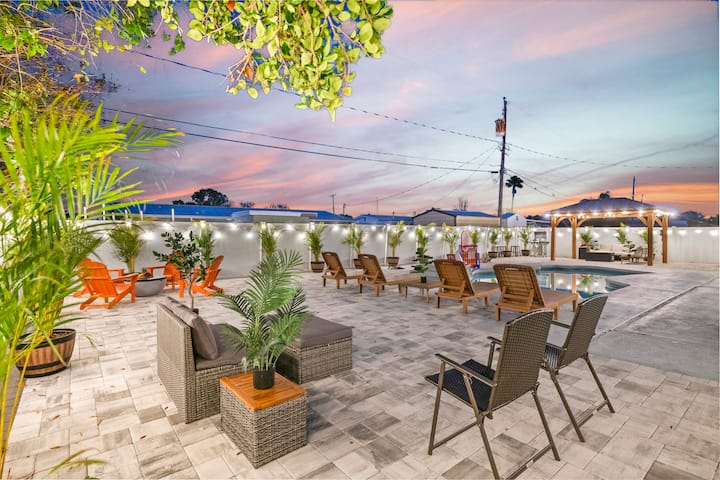 Lush Boho Vibe 3 Bed 2 Bath Heated Pool Oasis - Apollo Beach, FL
