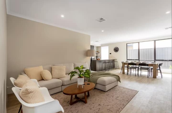 Deluxe Room In Karrinyup Near Trigg & Scarborough - Perth