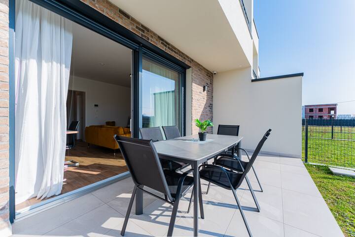⁨SelfCheckIns Contact Team 1⁩ managed Airbnb listing 2
