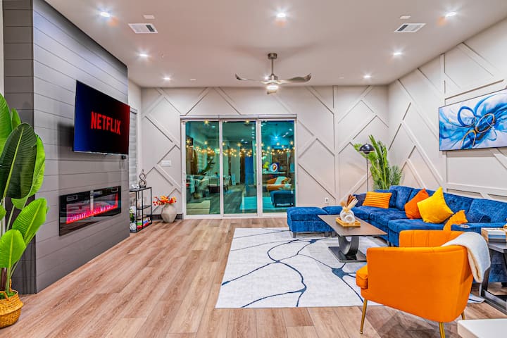 [Highly Rated] Oak Lawn Luxury w/HotTub+Arcades