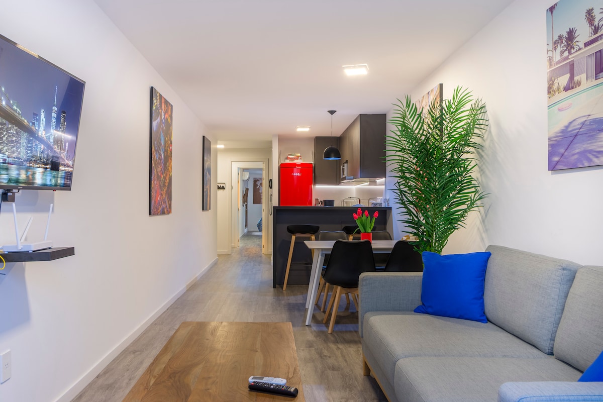 Successful Airbnb property: Pocitos Luxury Apartment w/King Beds, 3 TVs, Patio in Pocitos
