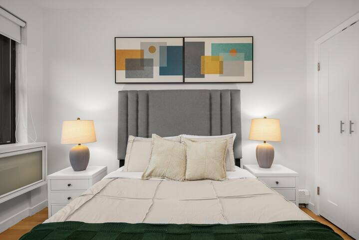 Stylish 2BR Apartment in the Heart of East Village gallery image 3