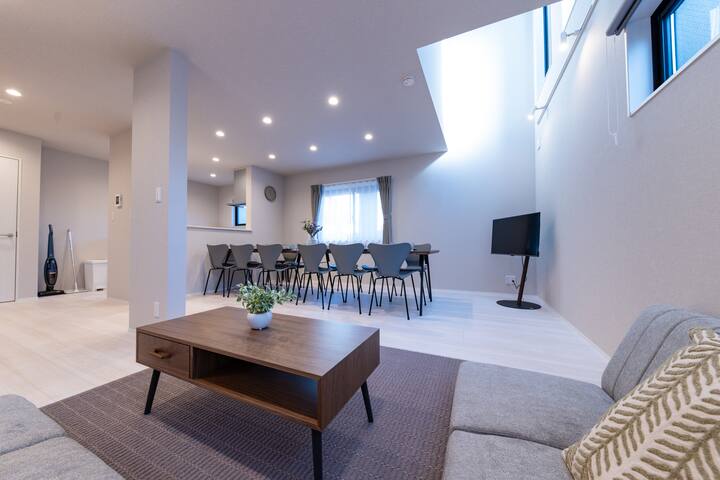 New House, Direct to NRT gallery image 5