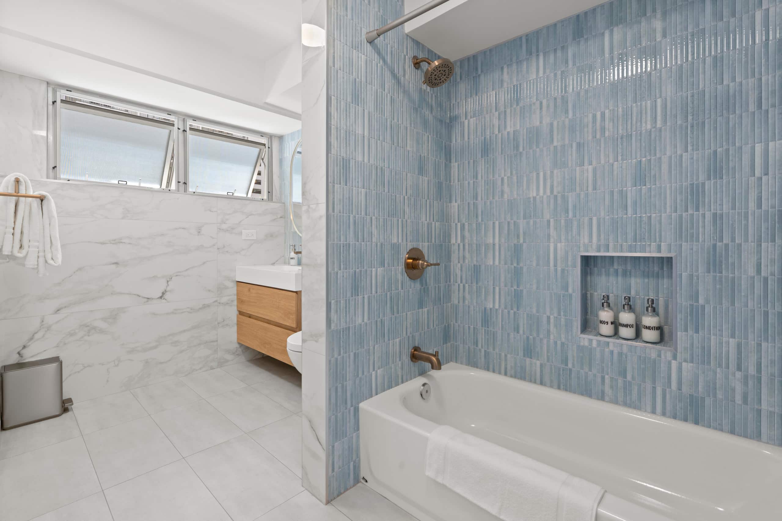 Condo in Honolulu · ★5.0 · 2 bedrooms · 5 beds · 2 baths - Image 26