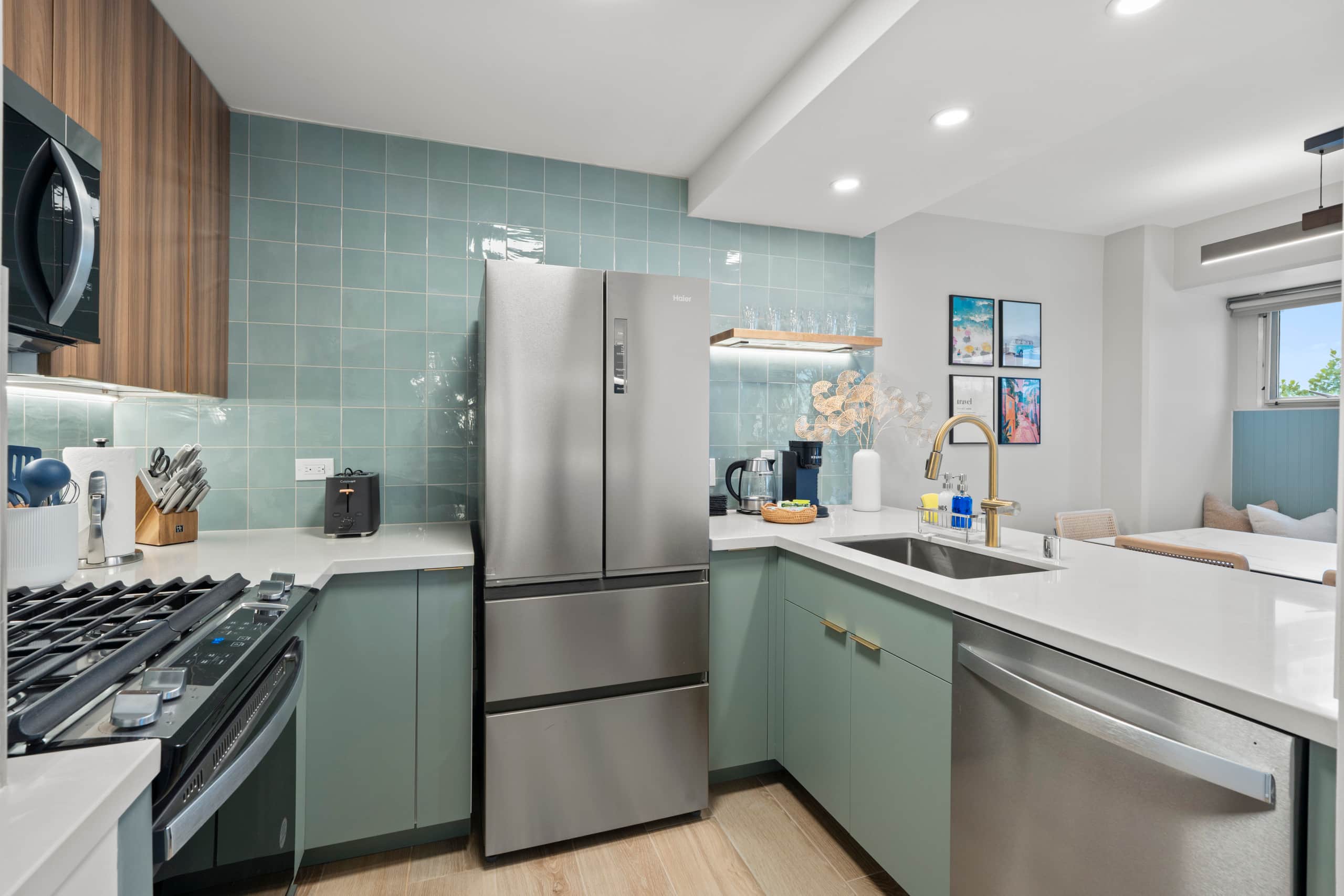 Condo in Honolulu · ★5.0 · 2 bedrooms · 5 beds · 2 baths - Image 15