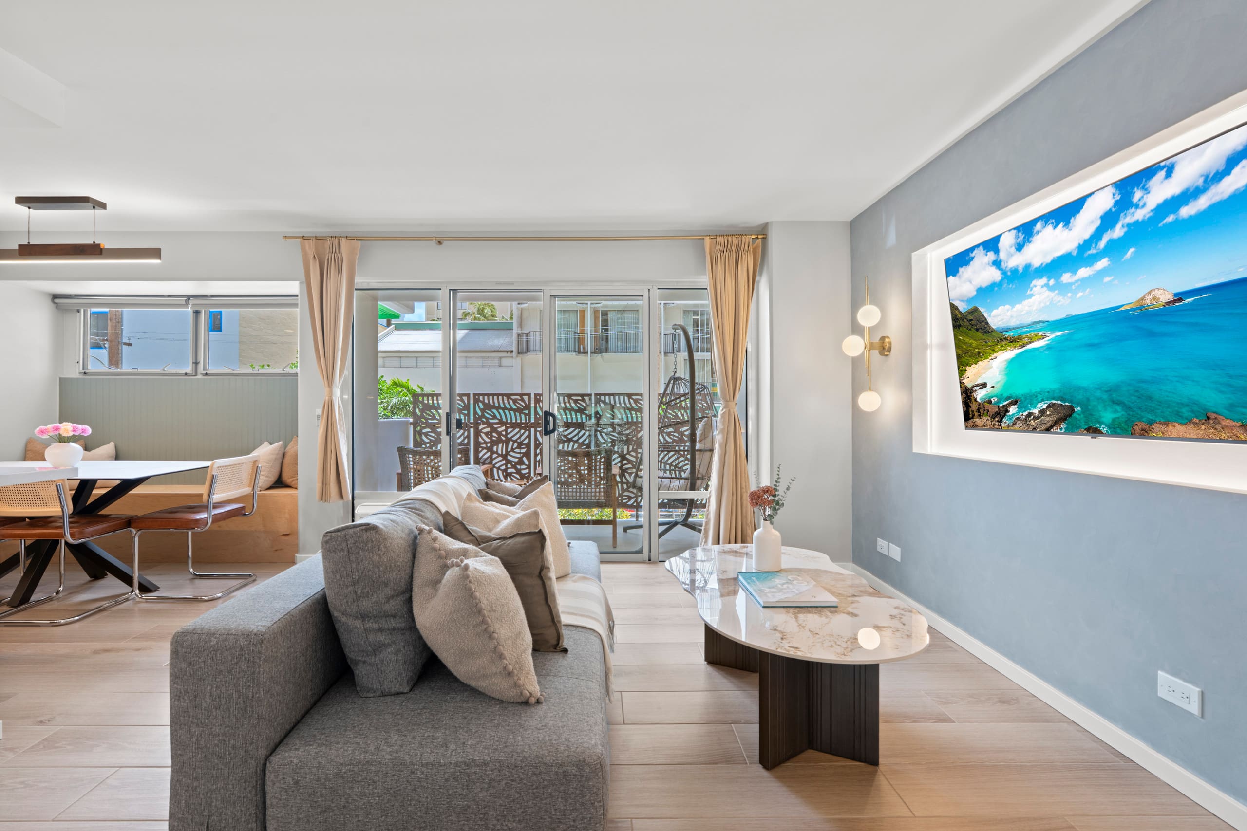 Condo in Honolulu · ★5.0 · 2 bedrooms · 5 beds · 2 baths - Image 2