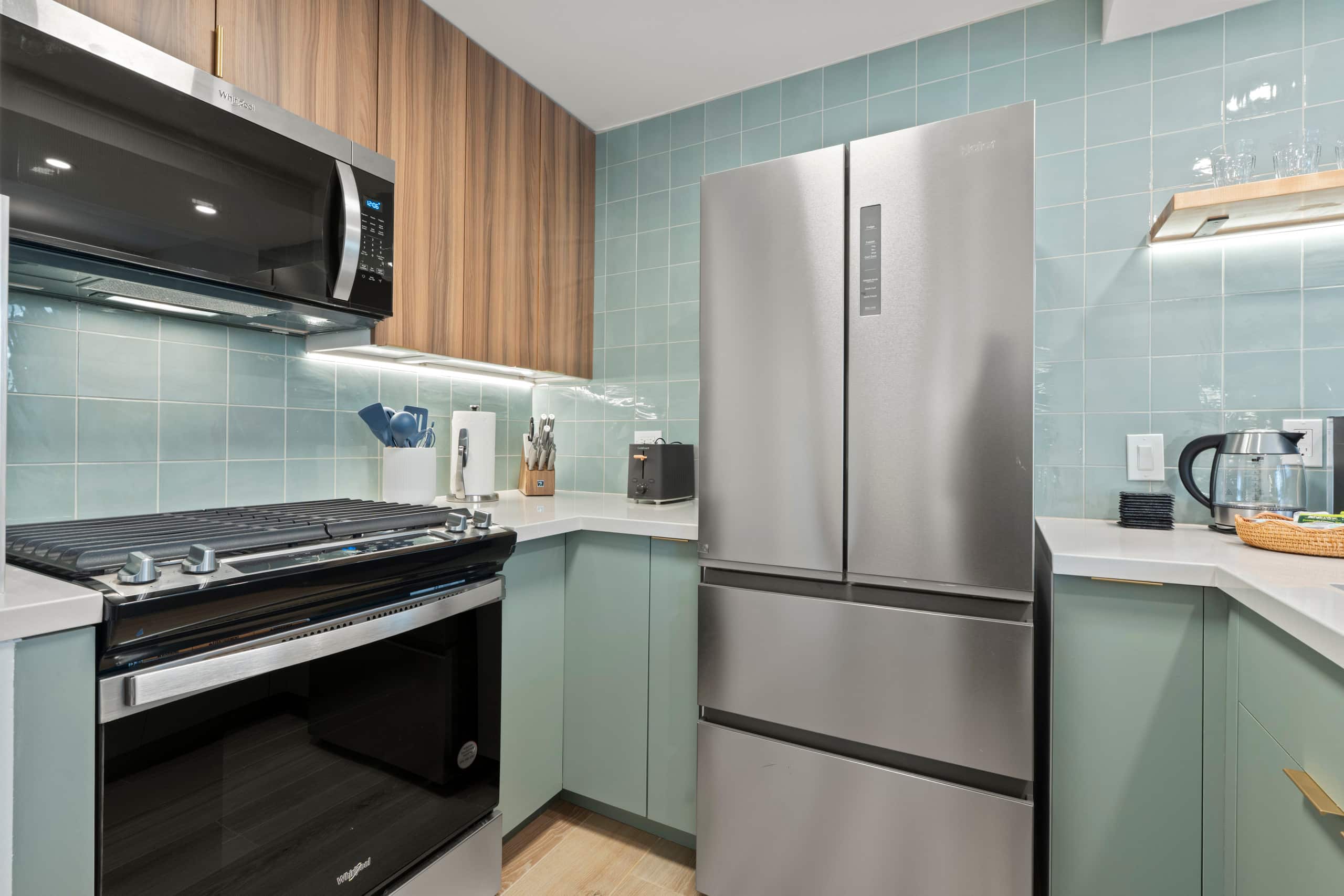 Condo in Honolulu · ★5.0 · 2 bedrooms · 5 beds · 2 baths - Image 14