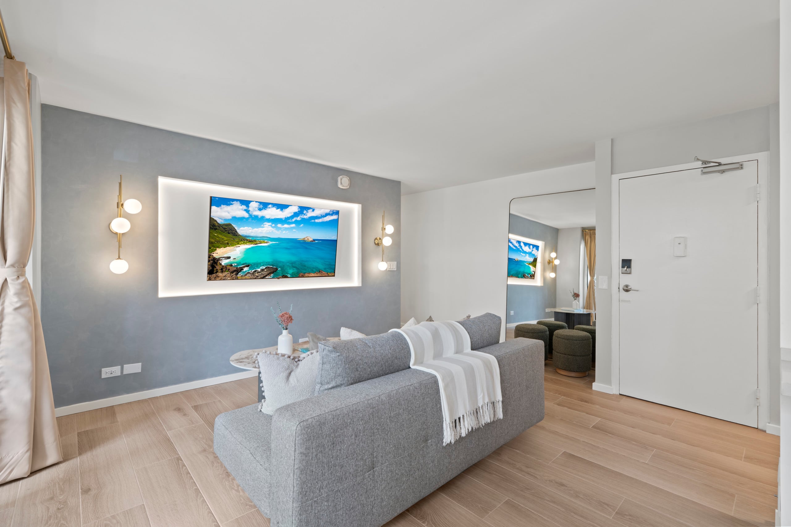 Condo in Honolulu · ★5.0 · 2 bedrooms · 5 beds · 2 baths - Image 9