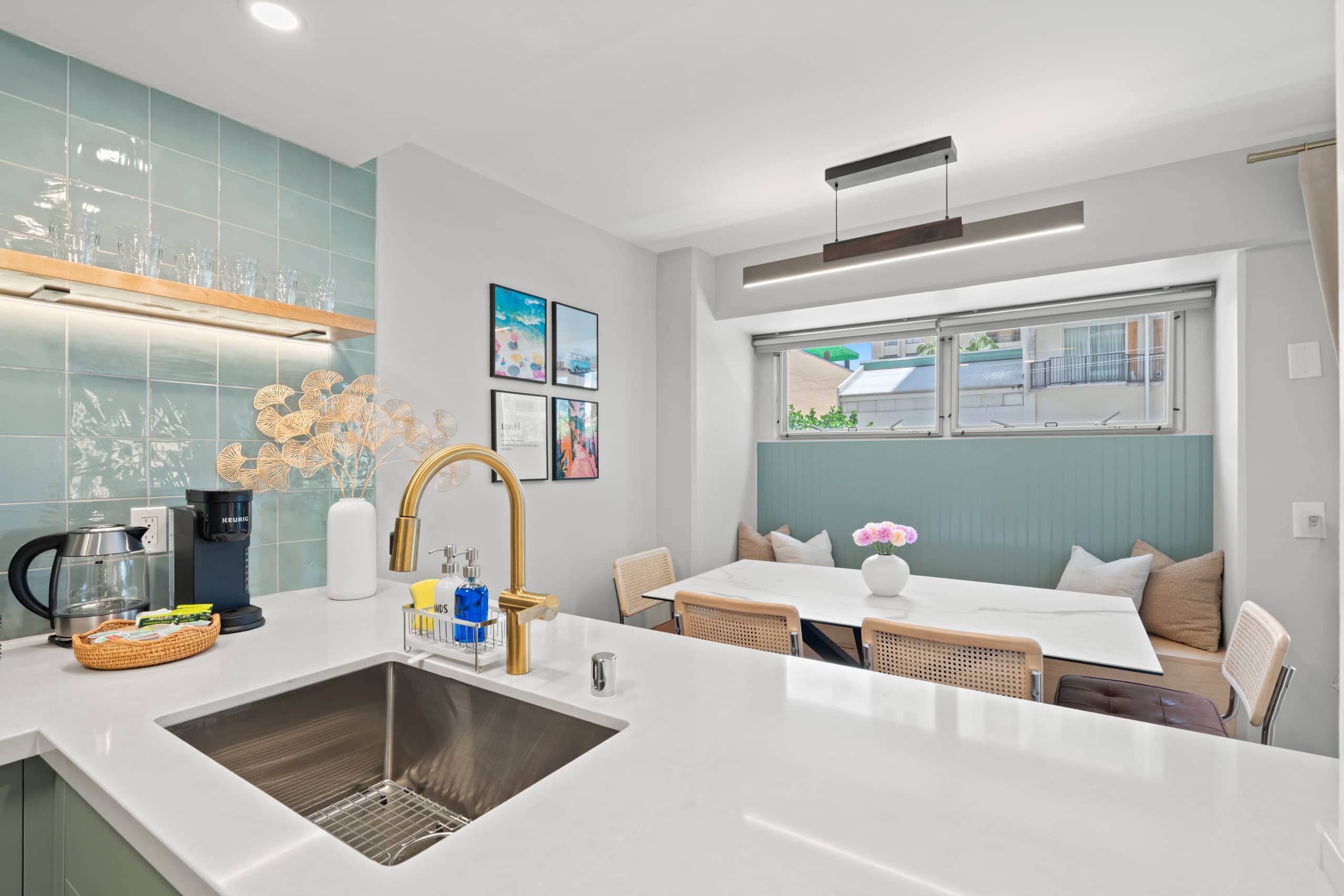 Condo in Honolulu · ★5.0 · 2 bedrooms · 5 beds · 2 baths - Image 13