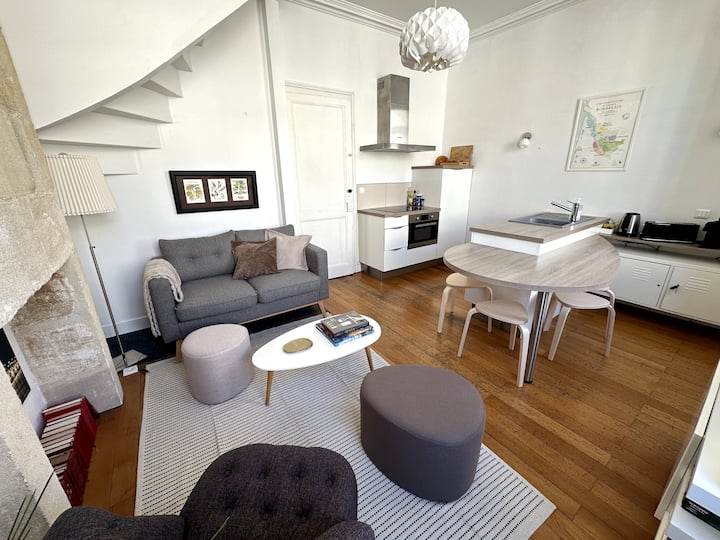Terrace 2-bed In City Center: Bordeaux Nest 2 - Bordeaux