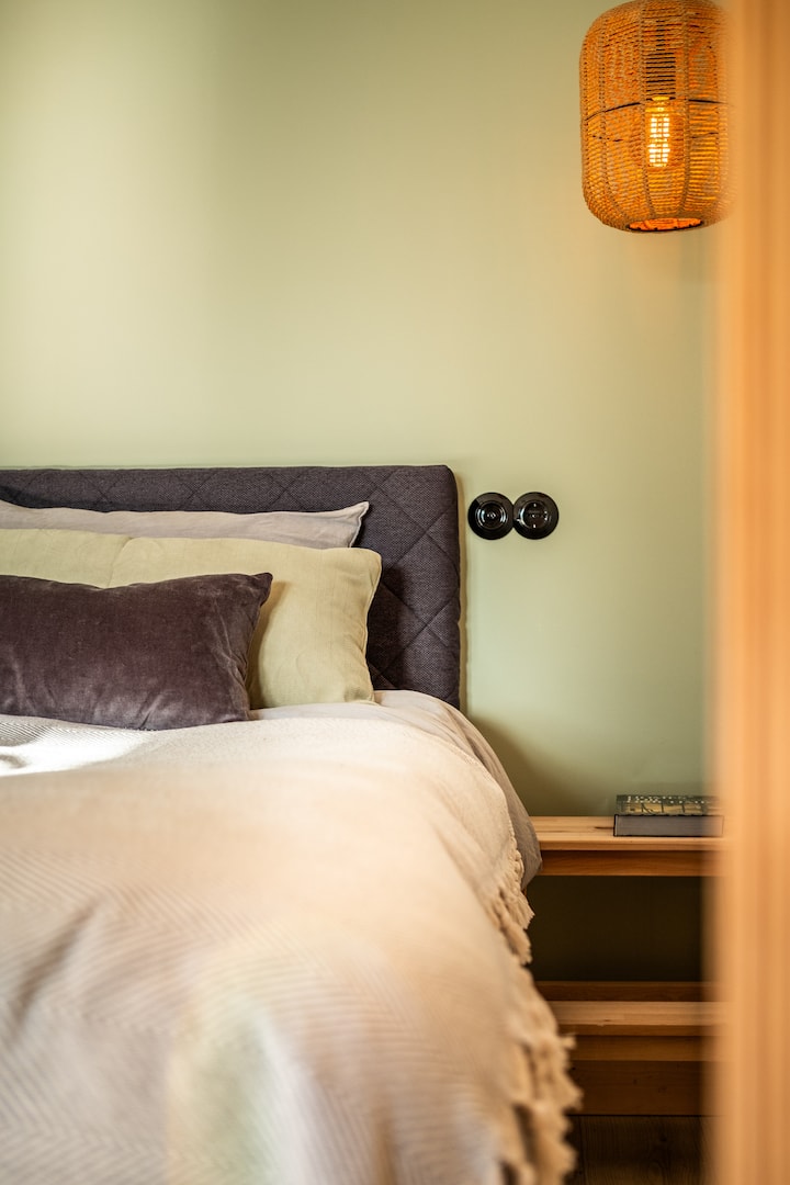 Schlafzimmer 1