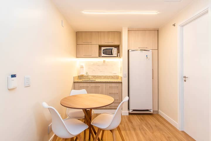 Apartamento Confortável Com Varanda E Academia - Brasil