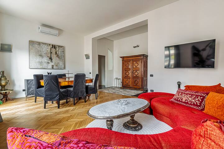 Luxury 4 bedrooms apartment in the center of Milan gallery image 5