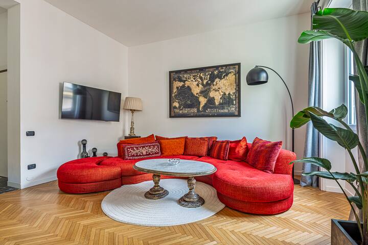 Luxury 4 bedrooms apartment in the center of Milan gallery image 2
