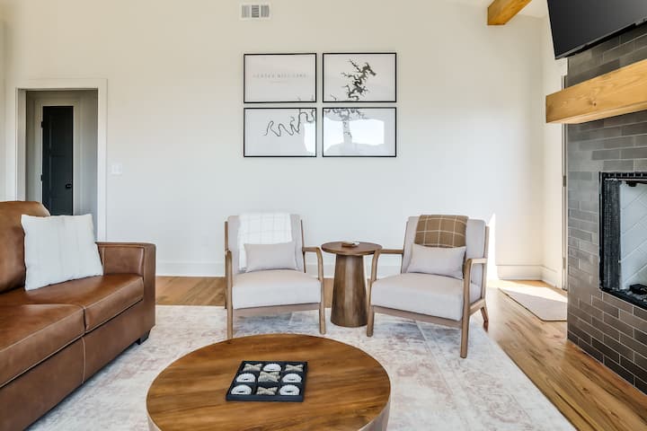 Center Hill Lake House - Views, Access & Firepit - Edgar Evins State Park, Silver Point