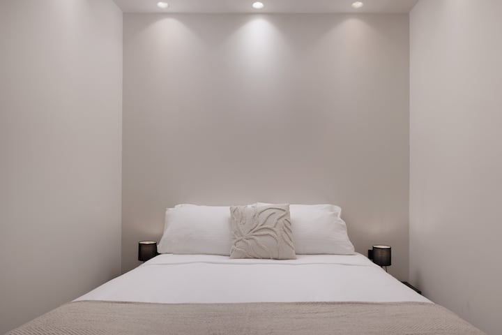 Спалня с двойно легло