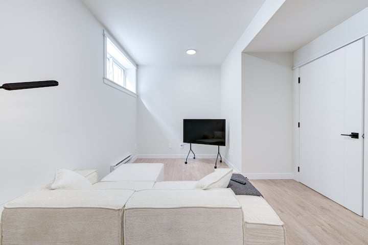 Hygge Hideaway – Near The River - Saskatoon
