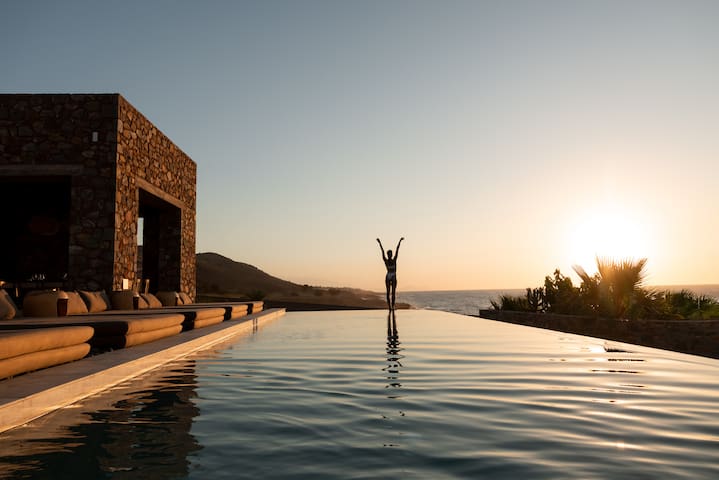 Beachfront Sanctuary w/Daily Service & Concierge