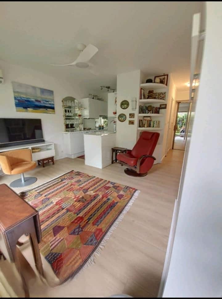 Studio Avec Jardin, Piscine, Tennis Et Parking - Antibes