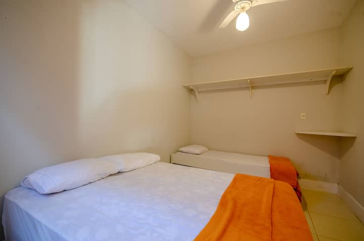 Naš najmanji apartman, ali i dalje vrlo udoban.
Klima-uređaj i smještaj za najviše 4 osobe