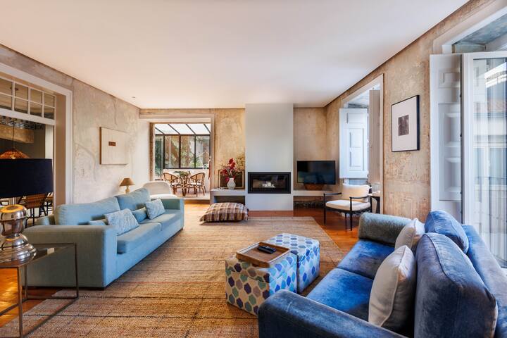 Charming Apt | Heated Pool & Private Garden gallery image 2