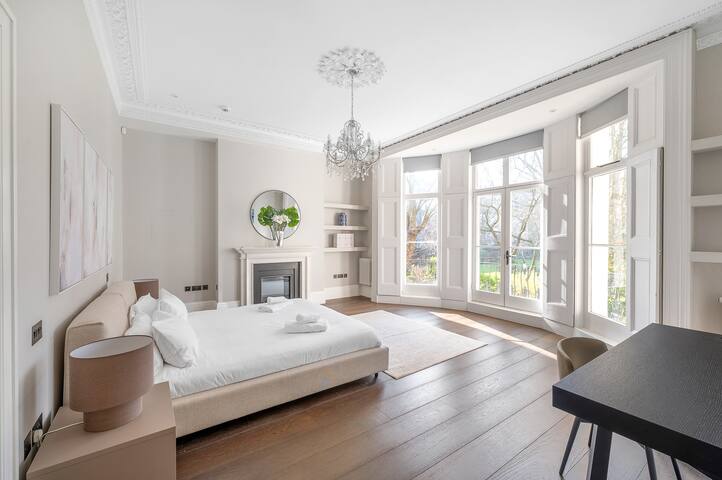 The Garden Retreat – Direct Garden Access gallery image 4