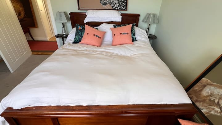 საძინებელი 1