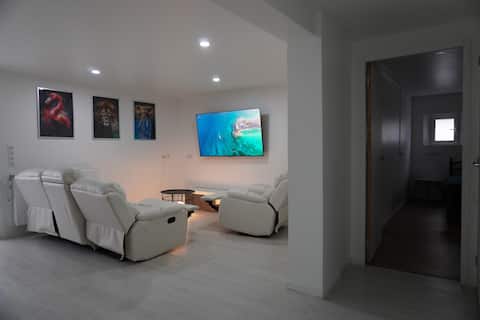 Chez Zarius: New 2 bedroom apartment
