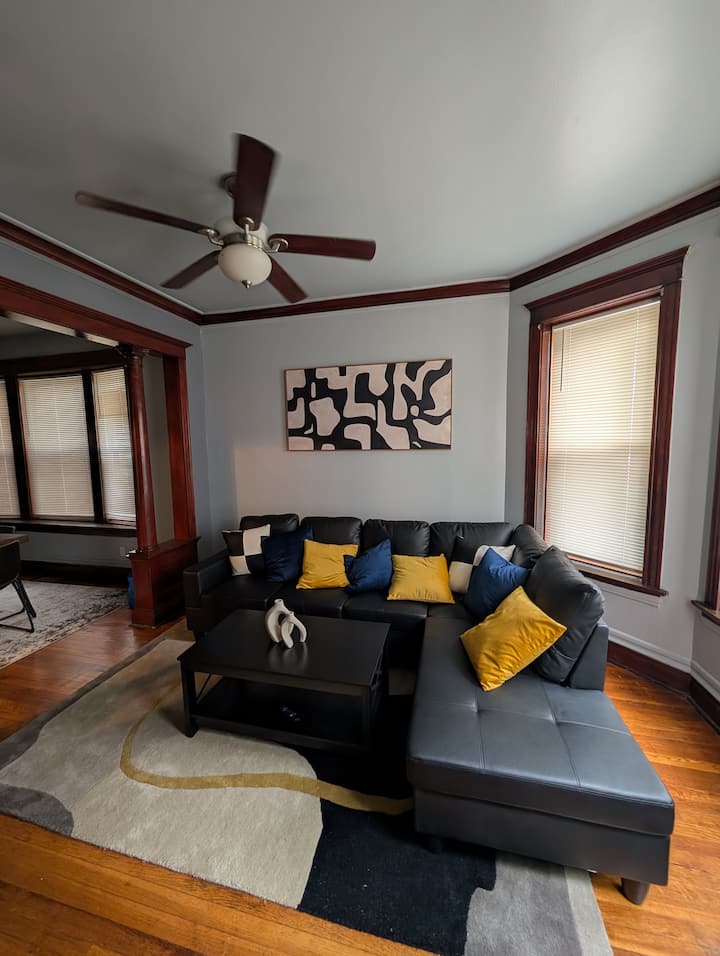 2bd/2ba Home W/office Near Uchicago & Obama Center - Şikago, IL