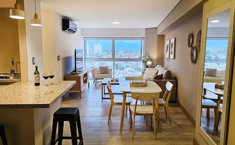 Views of the mountain range, garage and amenities