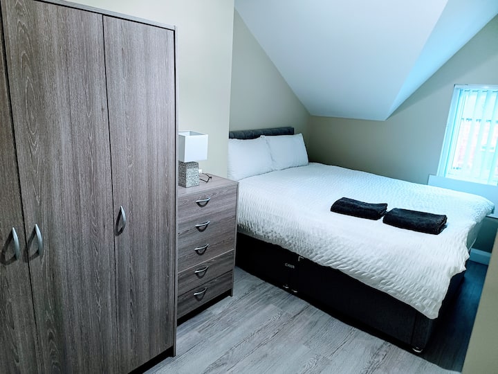 Dhoma e gjumit 2, kati i dytë, krevat dopio - MPO property ltd 