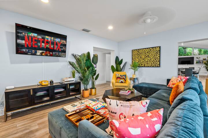 Seabreeze | 6BR + Heated Pool | Steps to Beach gallery image 3