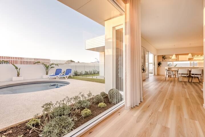 Amara Sands | Dunsborough | Heated Pool gallery image 3