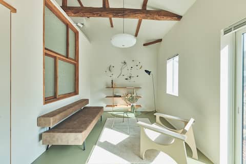 【MUJIBASE】Art featured old house renovated by MUJI